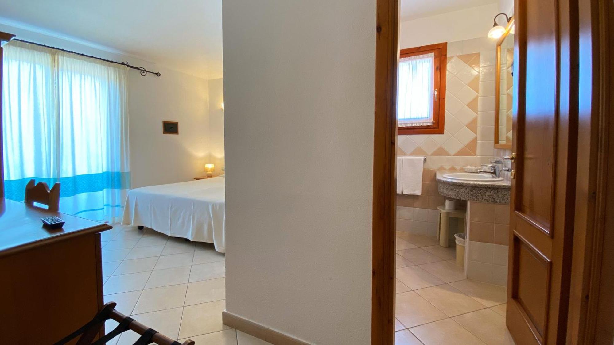 Le Anfore Hotel Villasimius Exterior foto